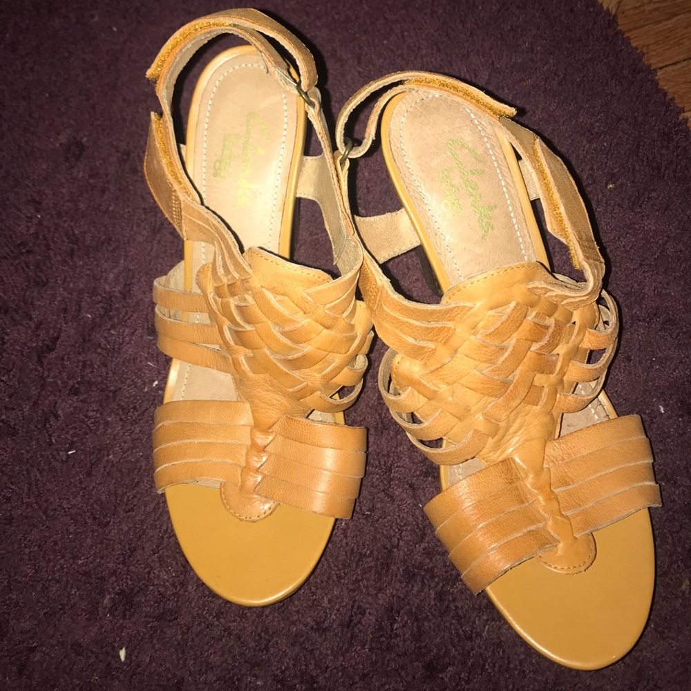Clarks heels