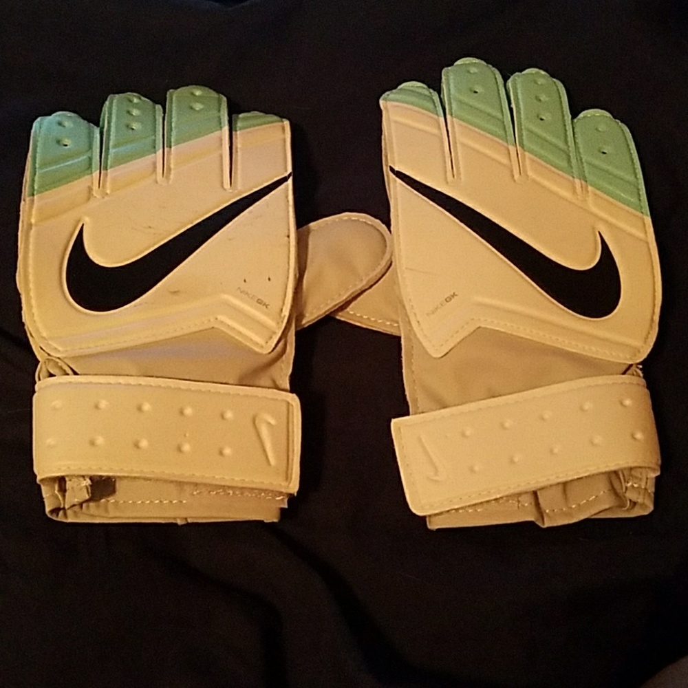 Nike goalie gloves