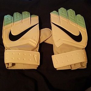 Nike goalie gloves