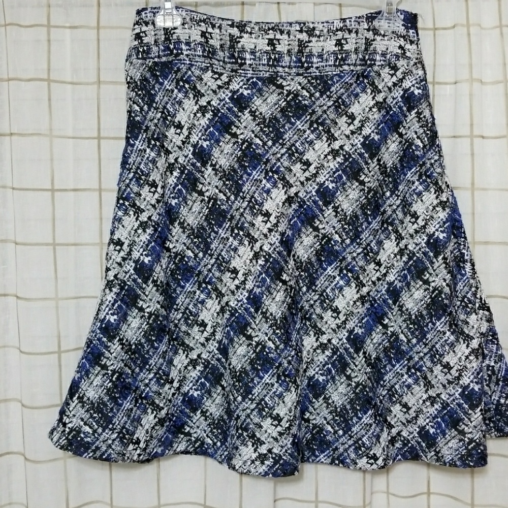 Comfortable multicolored skirt