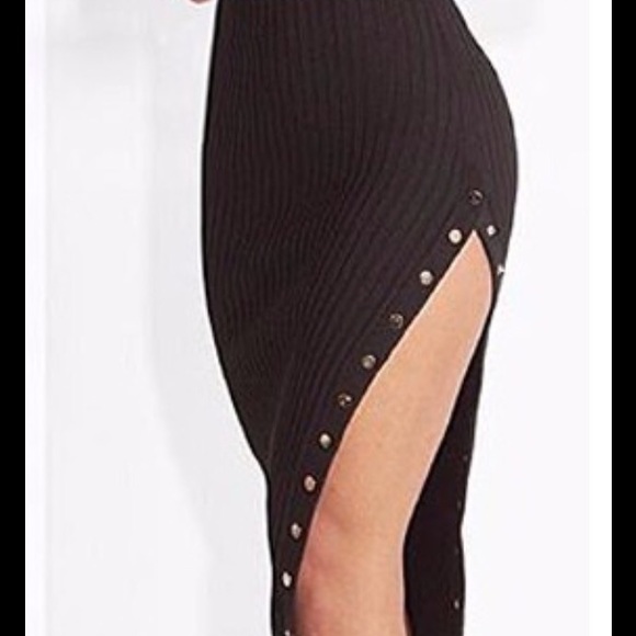 Black midi ribbed skirt - Picture 2 of 3