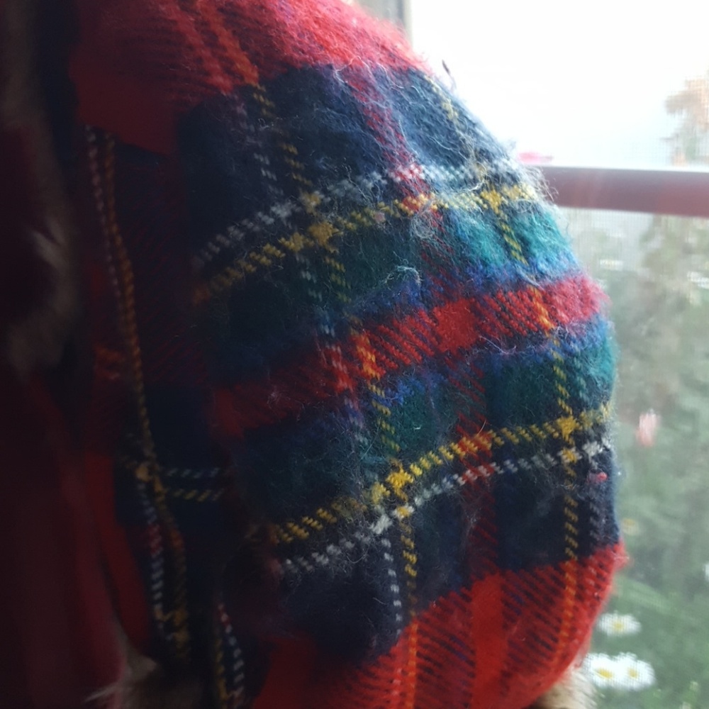 Winter hat - Picture 3 of 6