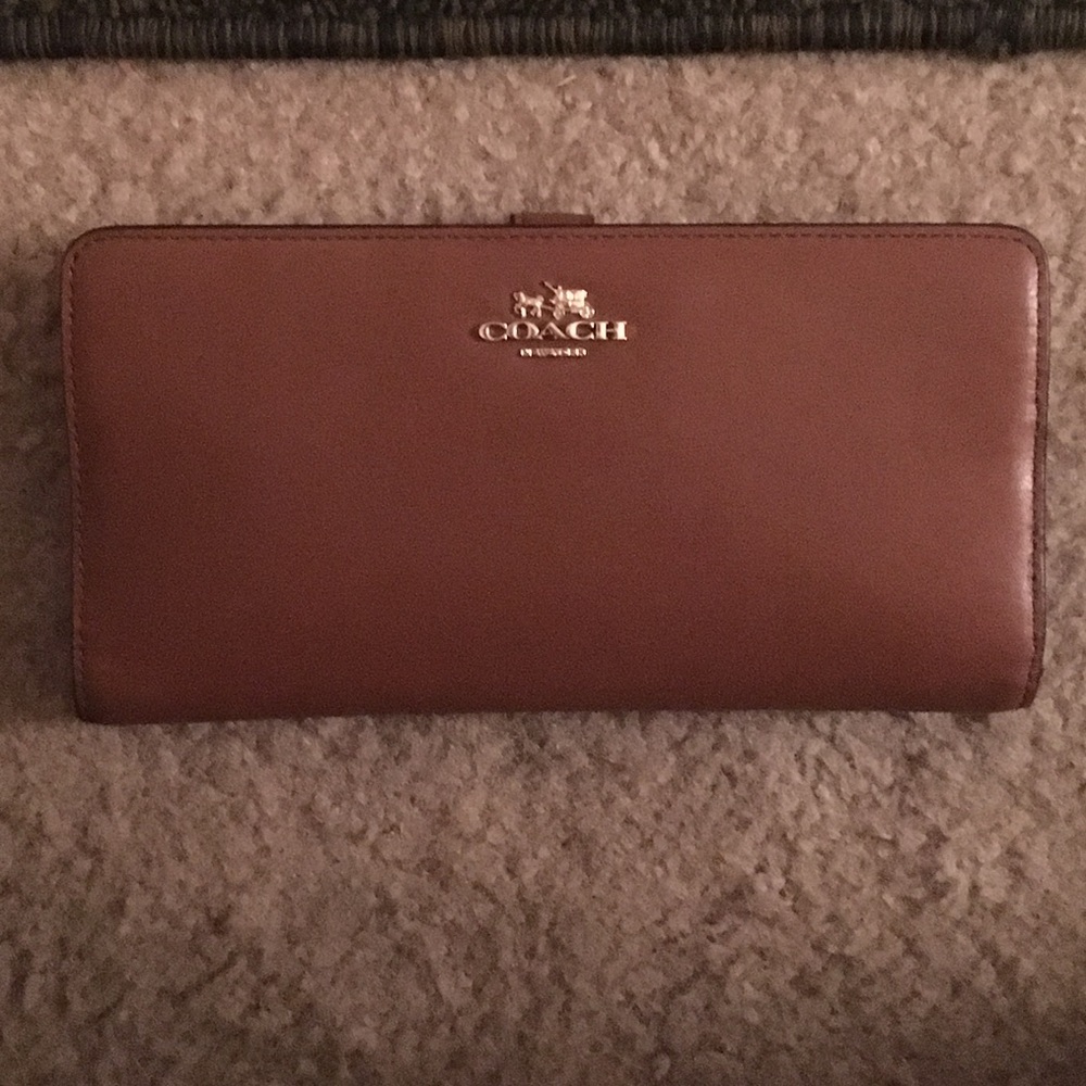 FREE 💄SALE COACH WALLET (Tan Leather)
