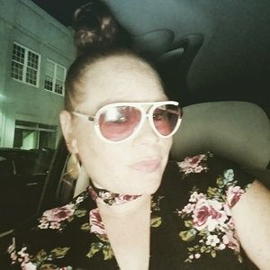 Meet your Posher, Tracey