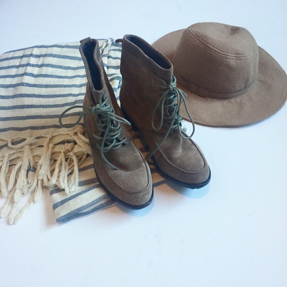 Elizabeth and James Combat Boots - Picture 4 of 8