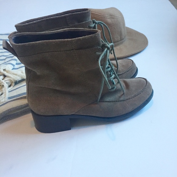 Elizabeth and James Combat Boots - Picture 5 of 8