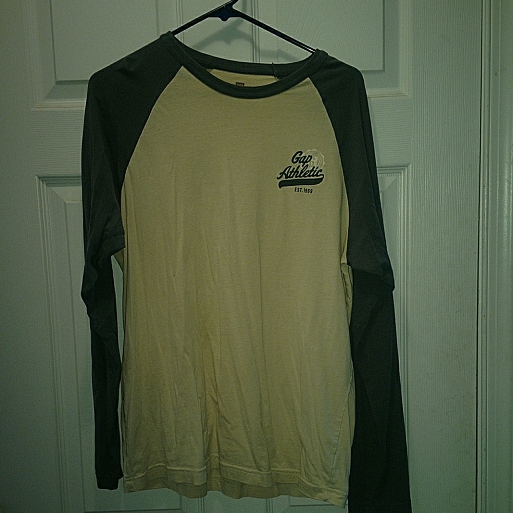 Gap Long Sleeve Tee shirt