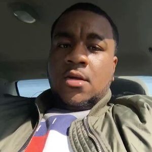 Meet your Posher, Derrick