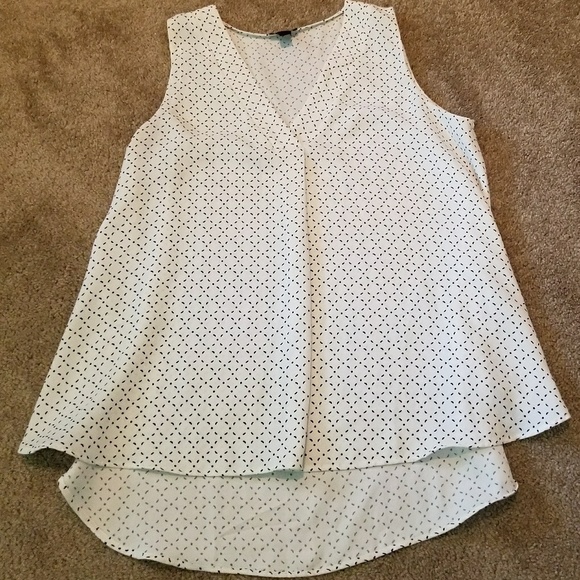 Ann Taylor Tops - Ann Taylor Sleeveless Blouse