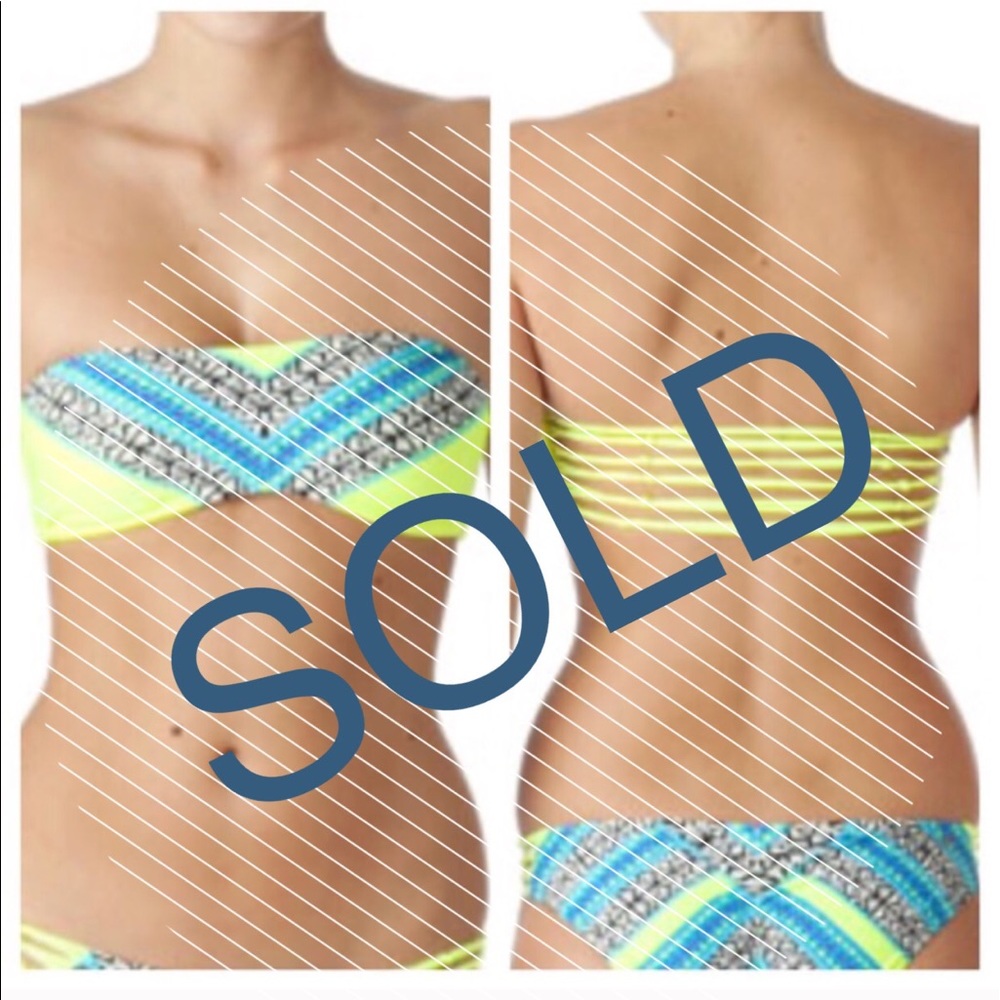 🛑Rip curl strapless bikini top super cute🛑