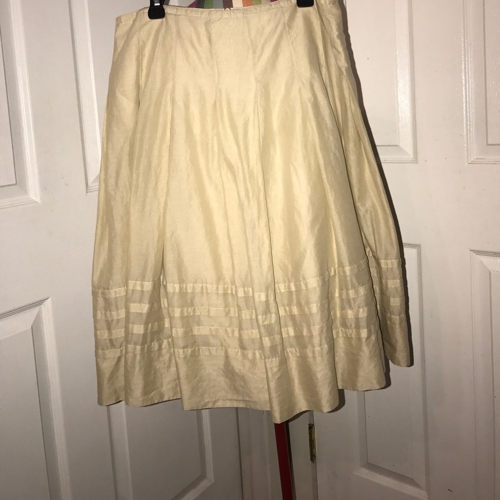 Banana Republic tan  skirt