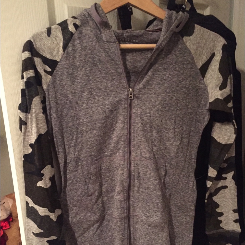 Brand new Aeropostale light hoody.