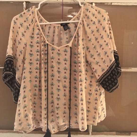 ☮️Boho top ☮️ - Picture 2 of 6