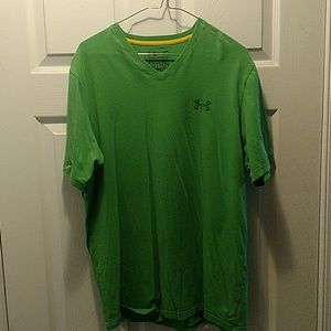 Under Armour Charged Cotton V-Neck tee