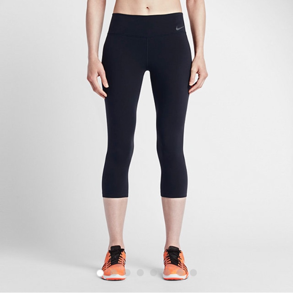 NIKE POWER LEGENDARY CAPRIS; Large