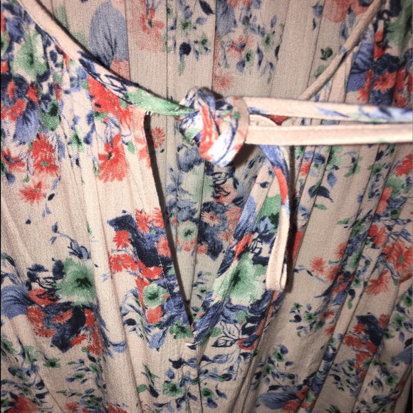 Floral top - Picture 2 of 4