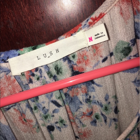 Floral top - Picture 3 of 4