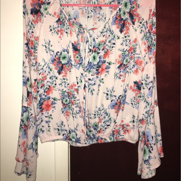 Floral top - Picture 4 of 4