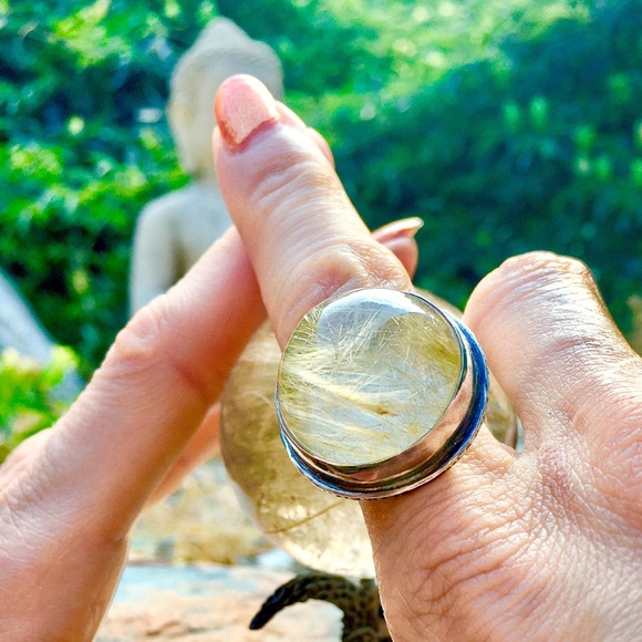 🔥SOLD🔥HOST PICK!Rutilated Quartz Ring 💛RARE💛! - Picture 3 of 8