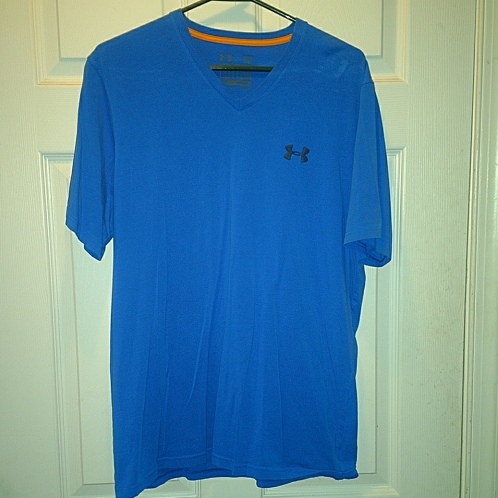 Under Armour Charged Cotton V-Neck tee
