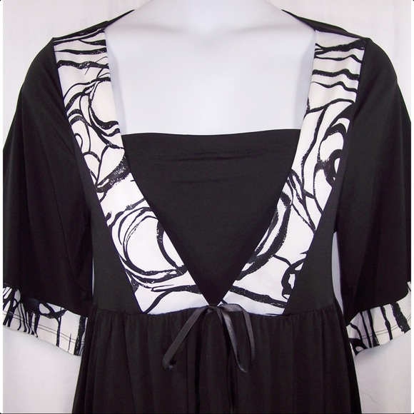 NEW Yummy Plus 1X Black & White Empire Top - Picture 2 of 8