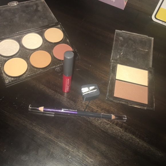 Makeup set - Picture 2 of 8