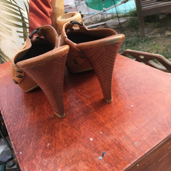 COLE HAAN LEATHER HIGH HEEL CLOGS - Picture 3 of 4