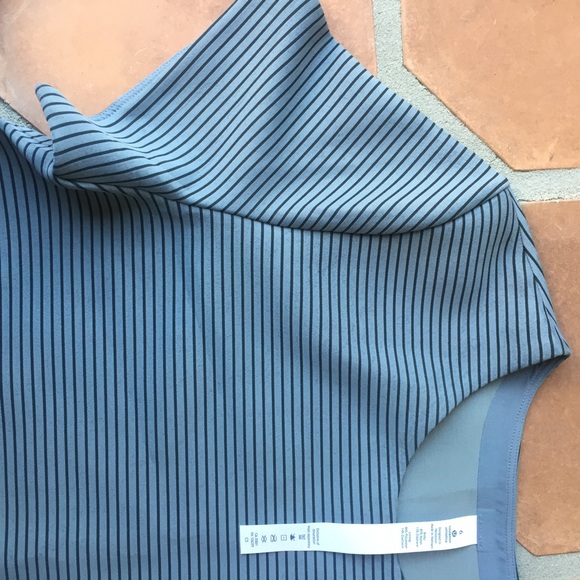 ❌SOLD❌ Lululemon Shaped SS Stripe Top - Picture 7 of 7