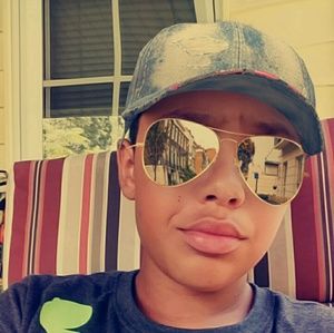 Meet your Posher, Darius