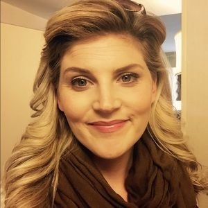 Meet your Posher, Jillian