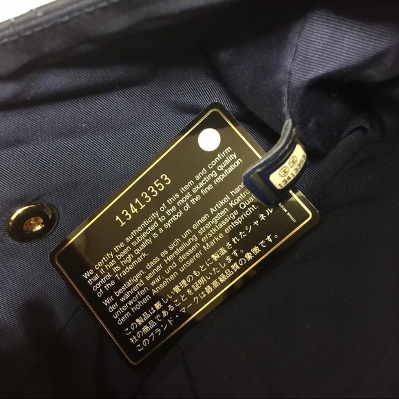 CHANEL LIMITED EDITION VALENTINE FLAP BAG - Picture 5 of 7