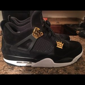 Air Jordan 4 - Royalty
