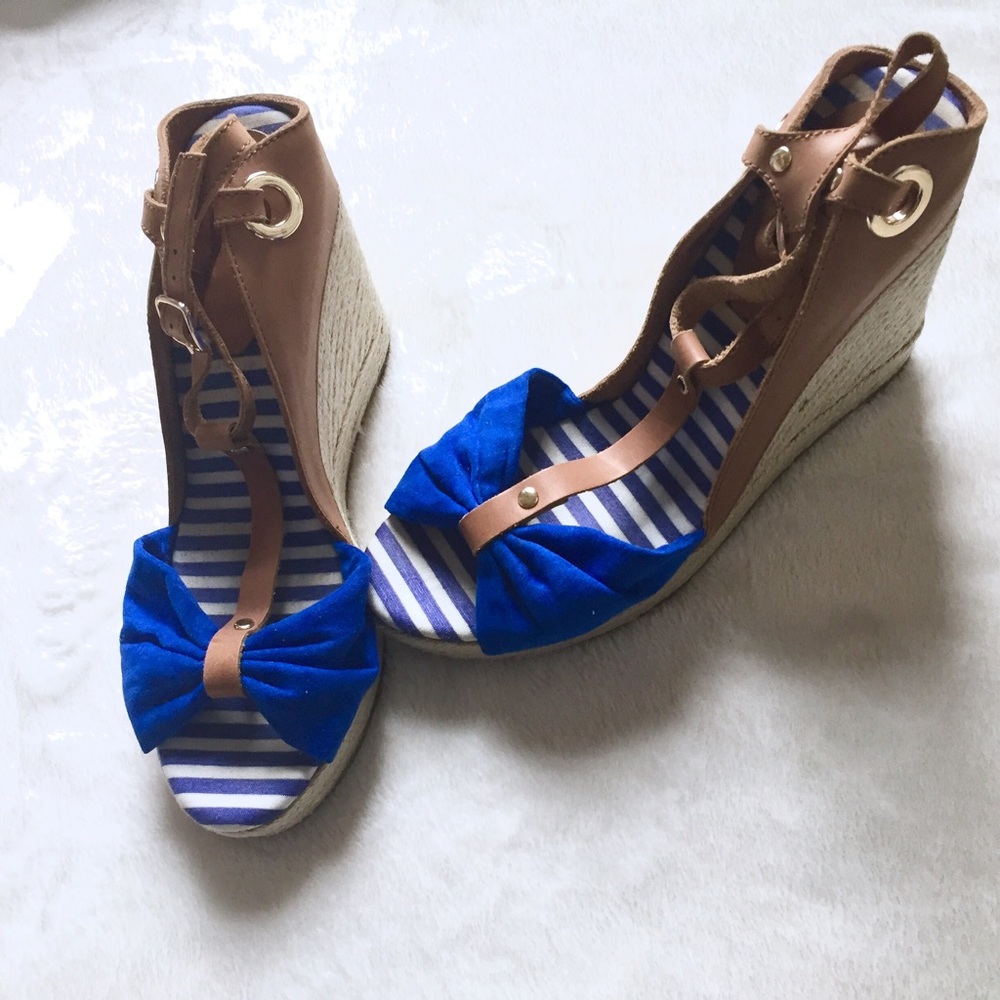 Anthropologie Kelsi Dagger Ricky Blue Bow Wedges