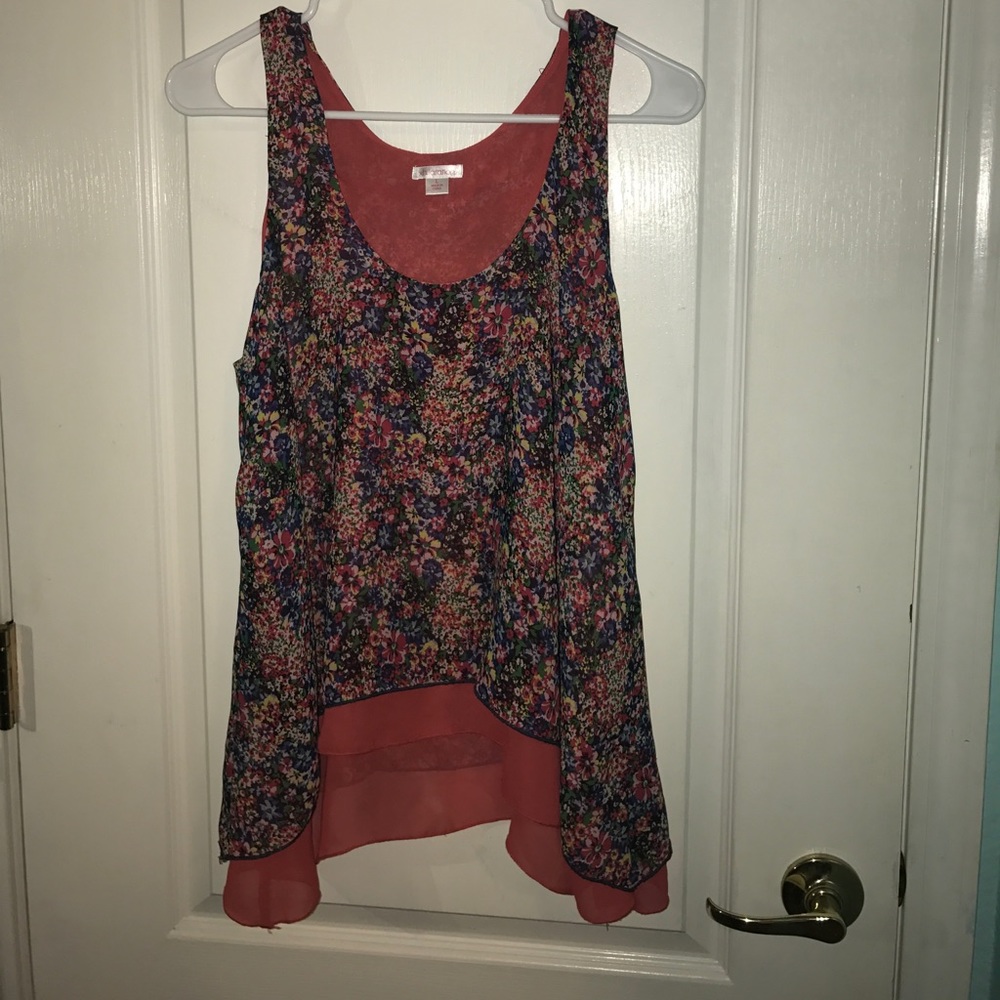 ⚡️REASONABLE OFFERS WILL BE ACCEPTED⚡️ Floral Tank
