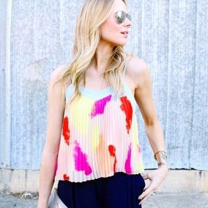 1. State Pleated Top with Contrast Trim