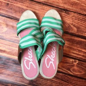 🎉{Sketchers} wedge sandals.