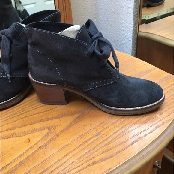 Ankle Boot Shoes - Picture 2 of 6