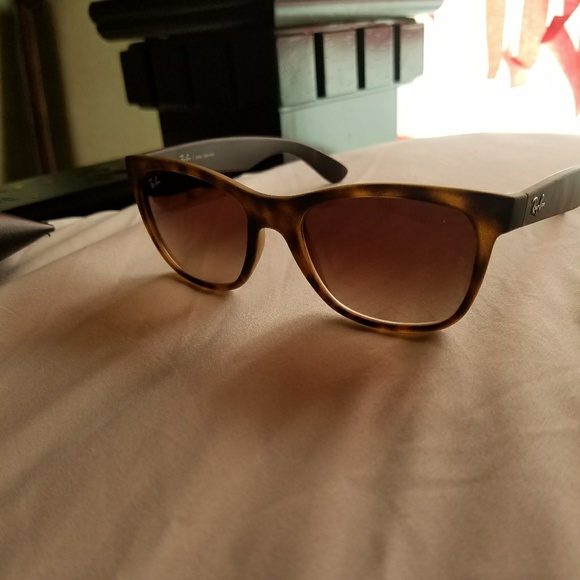 Ray-Bans tortoise shell frames - Picture 8 of 8