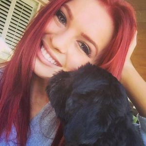 Meet your Posher, Alexandra