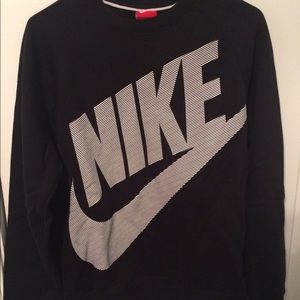 Black Nike Sweatshirt/Pullover