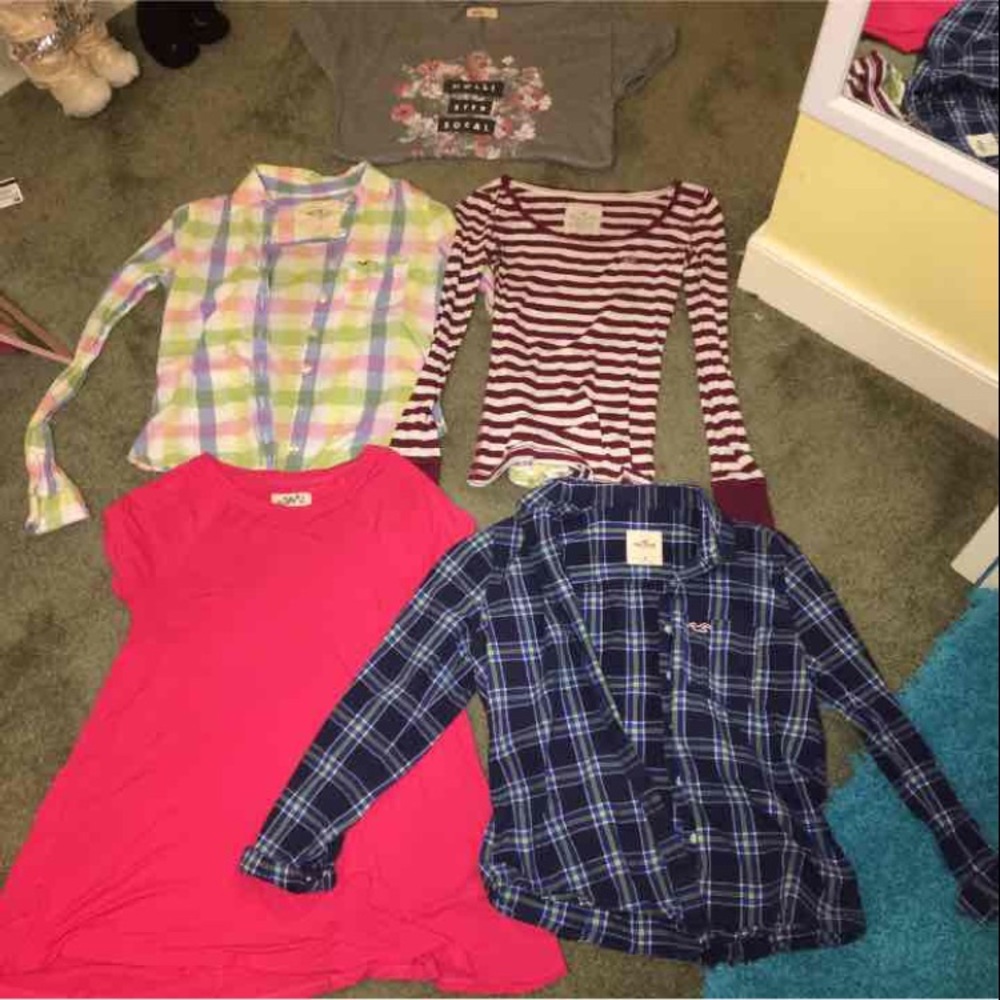 5 Hollister shirts bundle!!
