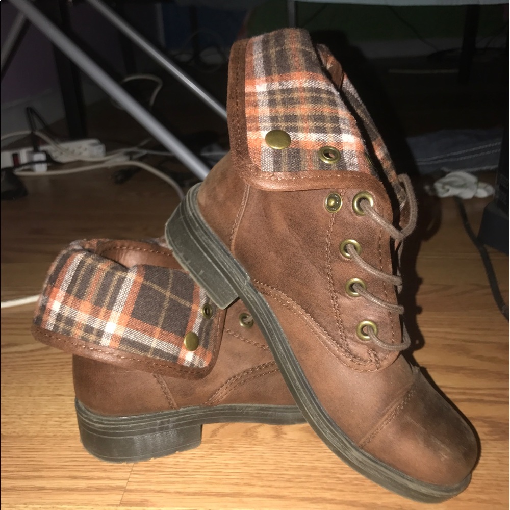 Old Brown Boots 👢 .