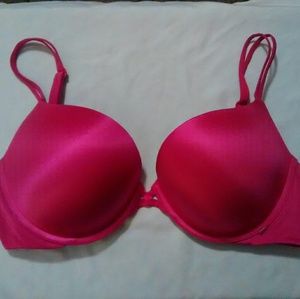 Victoria's Secret Very Sexy Push-up in size 34DD