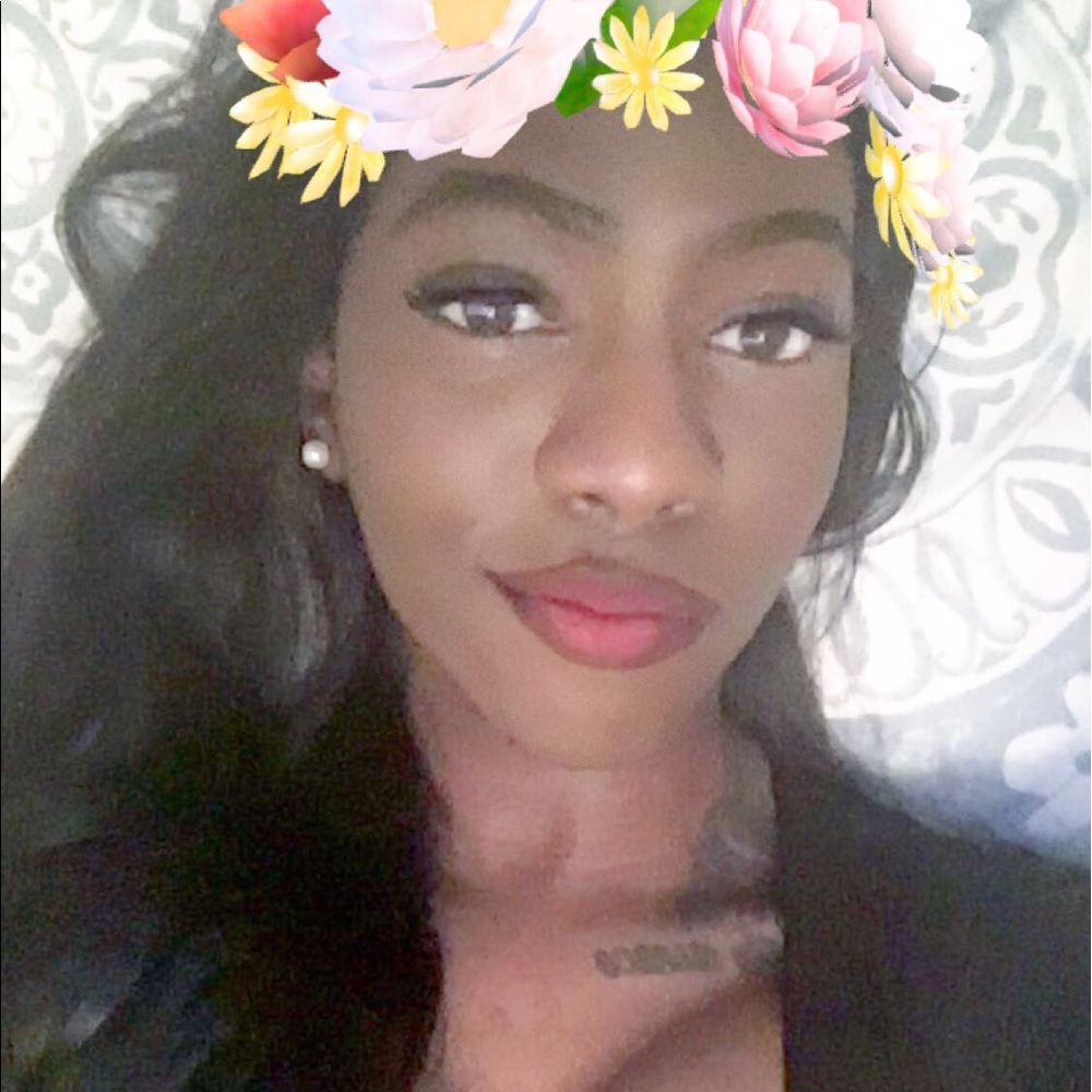 Meet your Posher, Tiffany