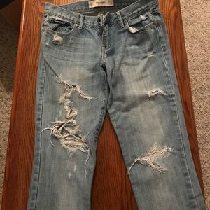 Abercrombie & Fitch Destroyed Jeans