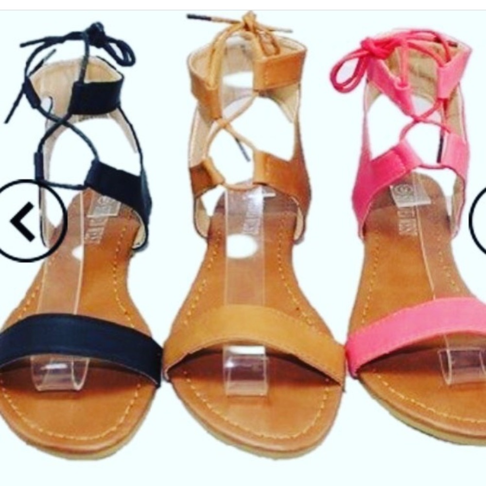 Sandals (coral) the black sizes 6,7