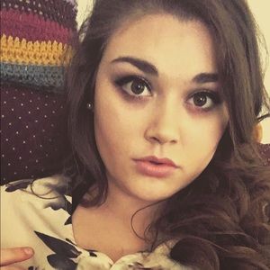 Meet your Posher, Aleke