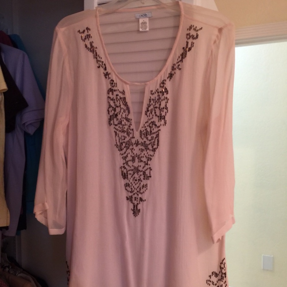 Cache blouse.
