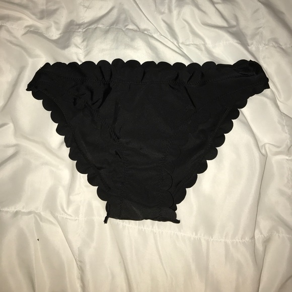 Black bathing suit - Picture 2 of 3