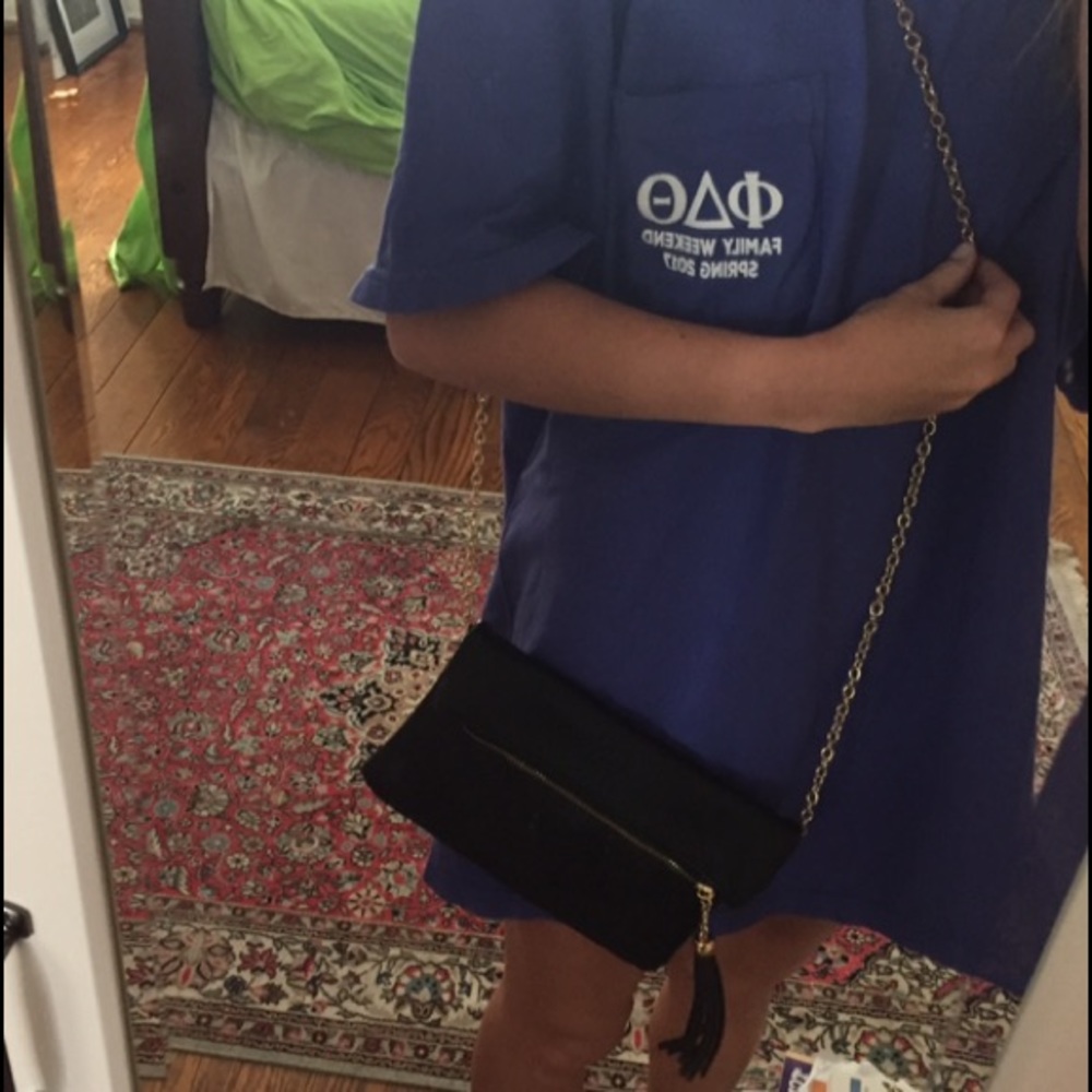 Cross body black bag